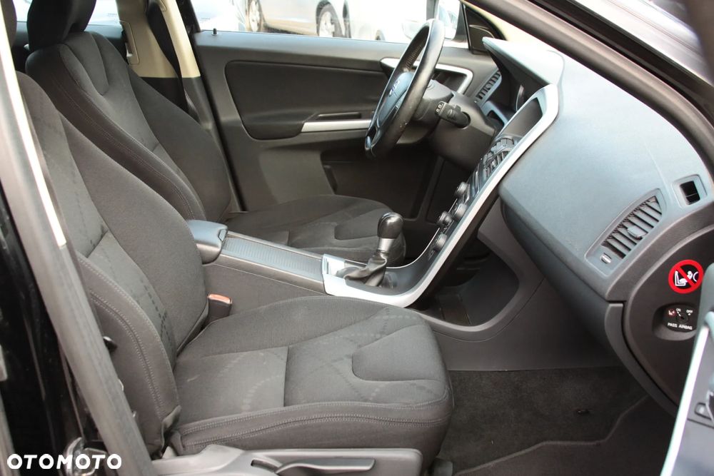 Volvo XC 60 D4 Kinetic - 17