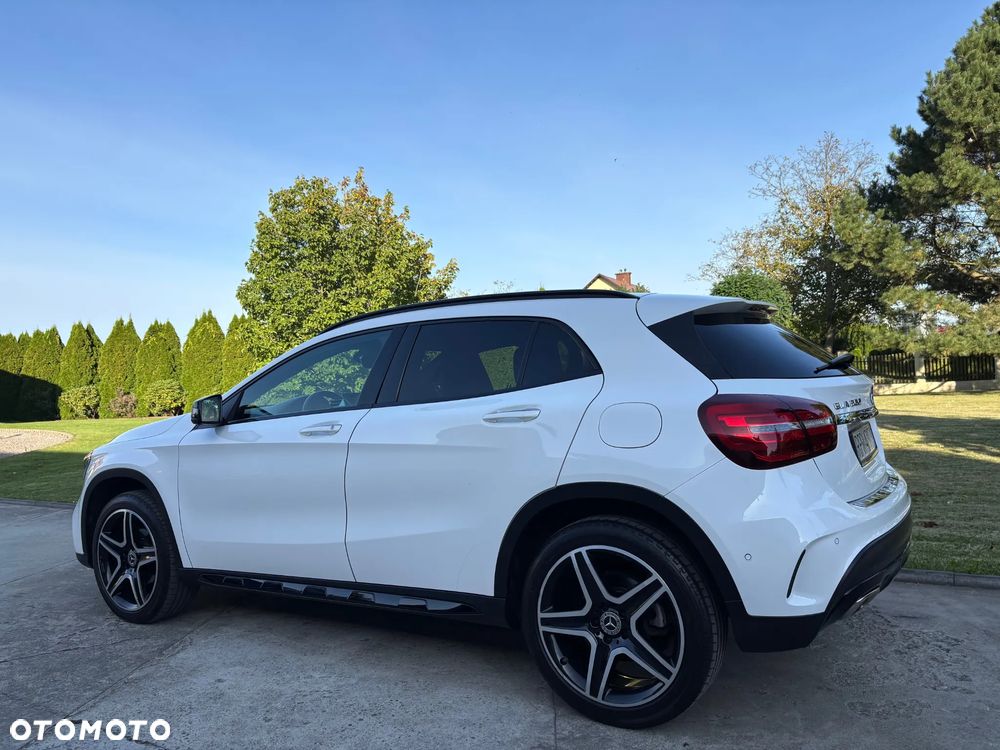 Mercedes-Benz GLA 200 7G-DCT AMG Line - 6