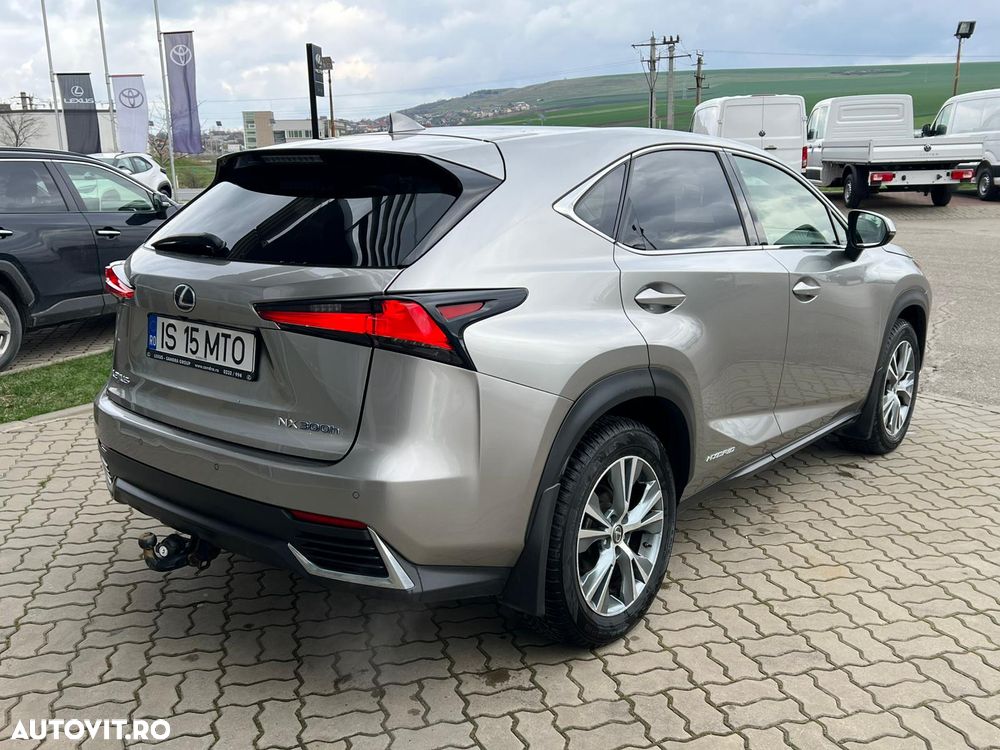 Lexus Seria NX 300h AWD Luxury - 3