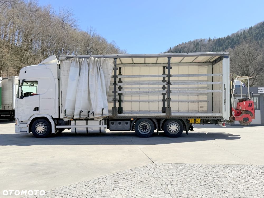 Scania R410 // 6x2 // 7,7m // Wózek Palfinger F3-203PX // Zawiesie // Dach podnoszony // Oś podnoszona // - 10