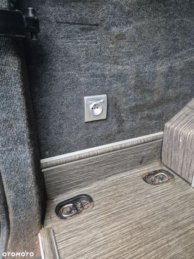 Volkswagen Crafter - 11