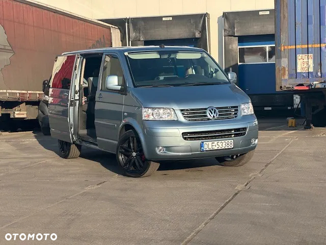 Volkswagen Multivan - 2