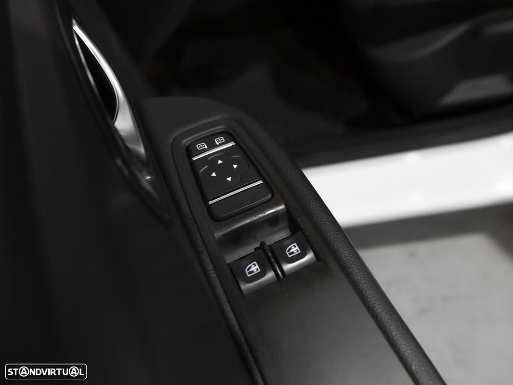 Renault Clio 1.5 dCi Zen — fotografia 12