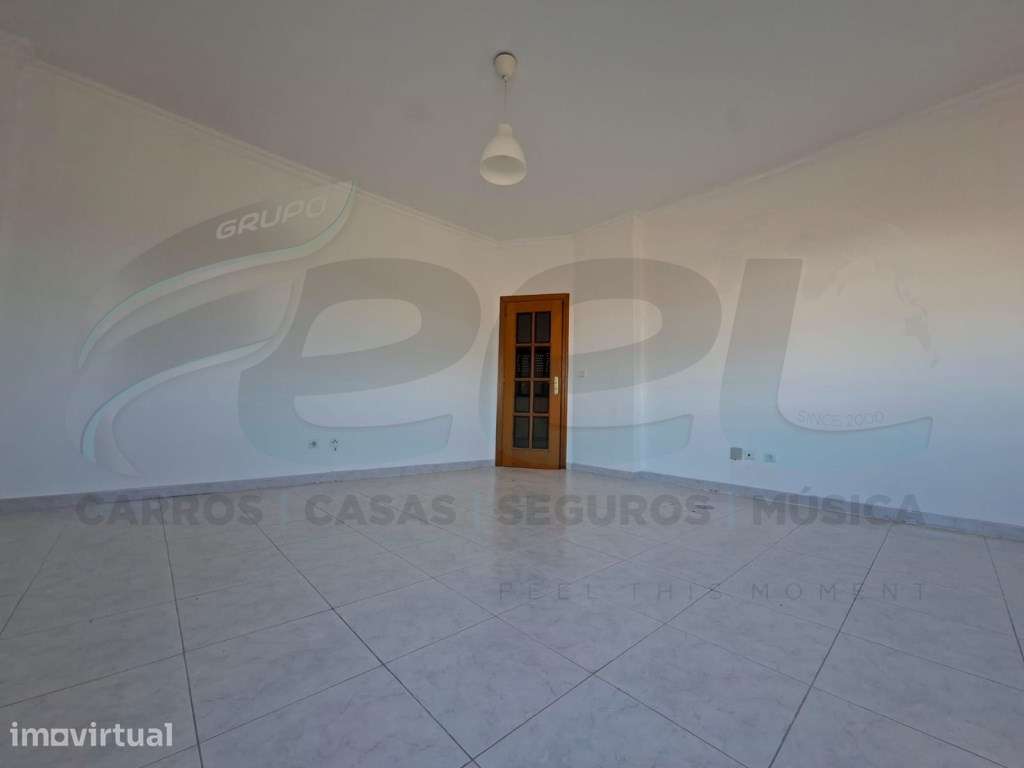 Apartamento T2 em Alpiarça Conforto, tranquilidade e luminosidade - Grande imagem: 2/18