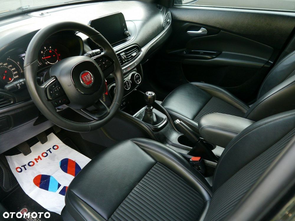 Fiat Tipo 1.6 MultiJet 16v Sport - 27