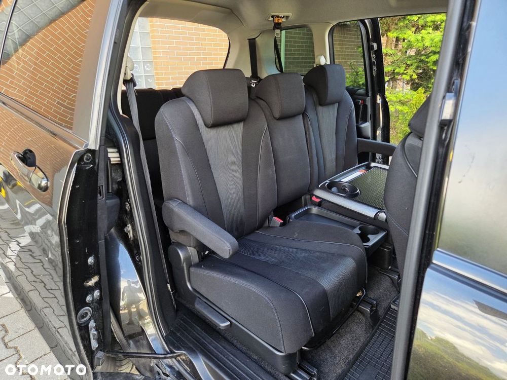 Mazda 5 2.0 Navi + - 32