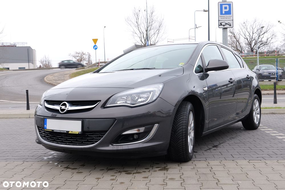 Opel Astra 1.7 CDTI Cosmo - 17