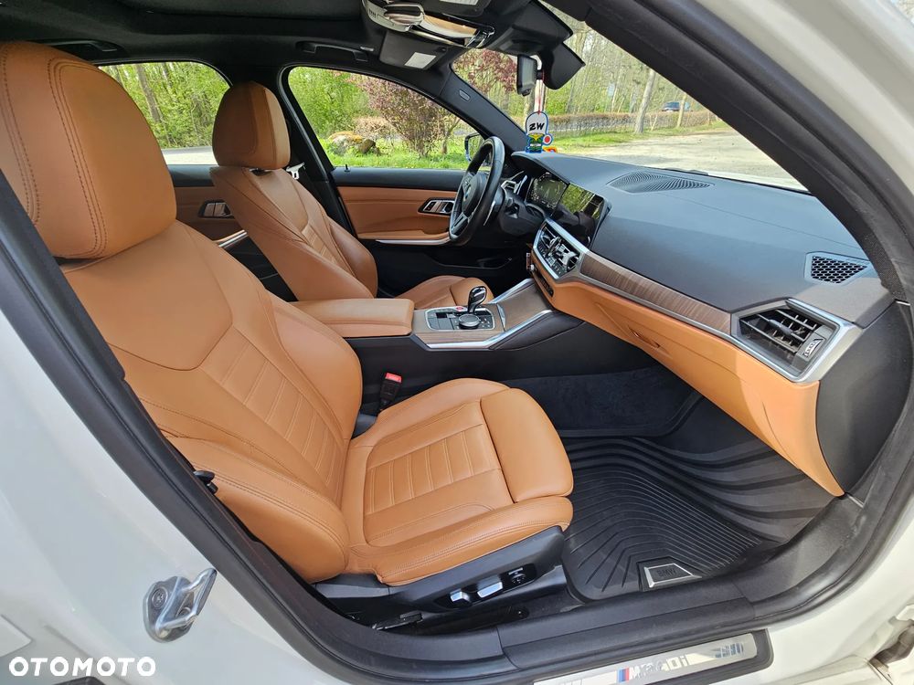 BMW Seria 3 M340i xDrive - 25