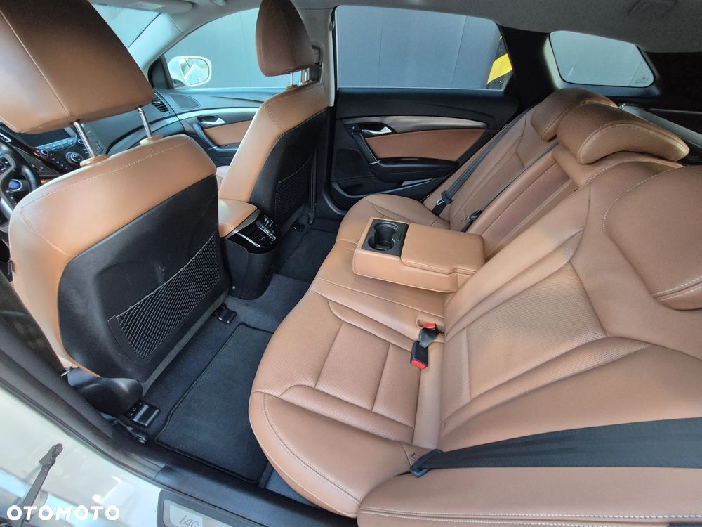 Hyundai i40 Kombi 1.7 CRDi DCT Premium - 12