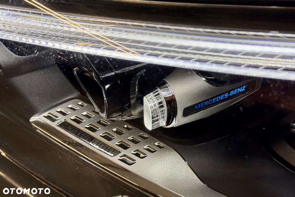 Mercedes-Benz Klasa C 300 e PHEV 4-Matic AMG - 26