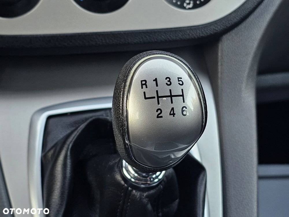 Ford Kuga 2.0 TDCi 2x4 Trend - 34