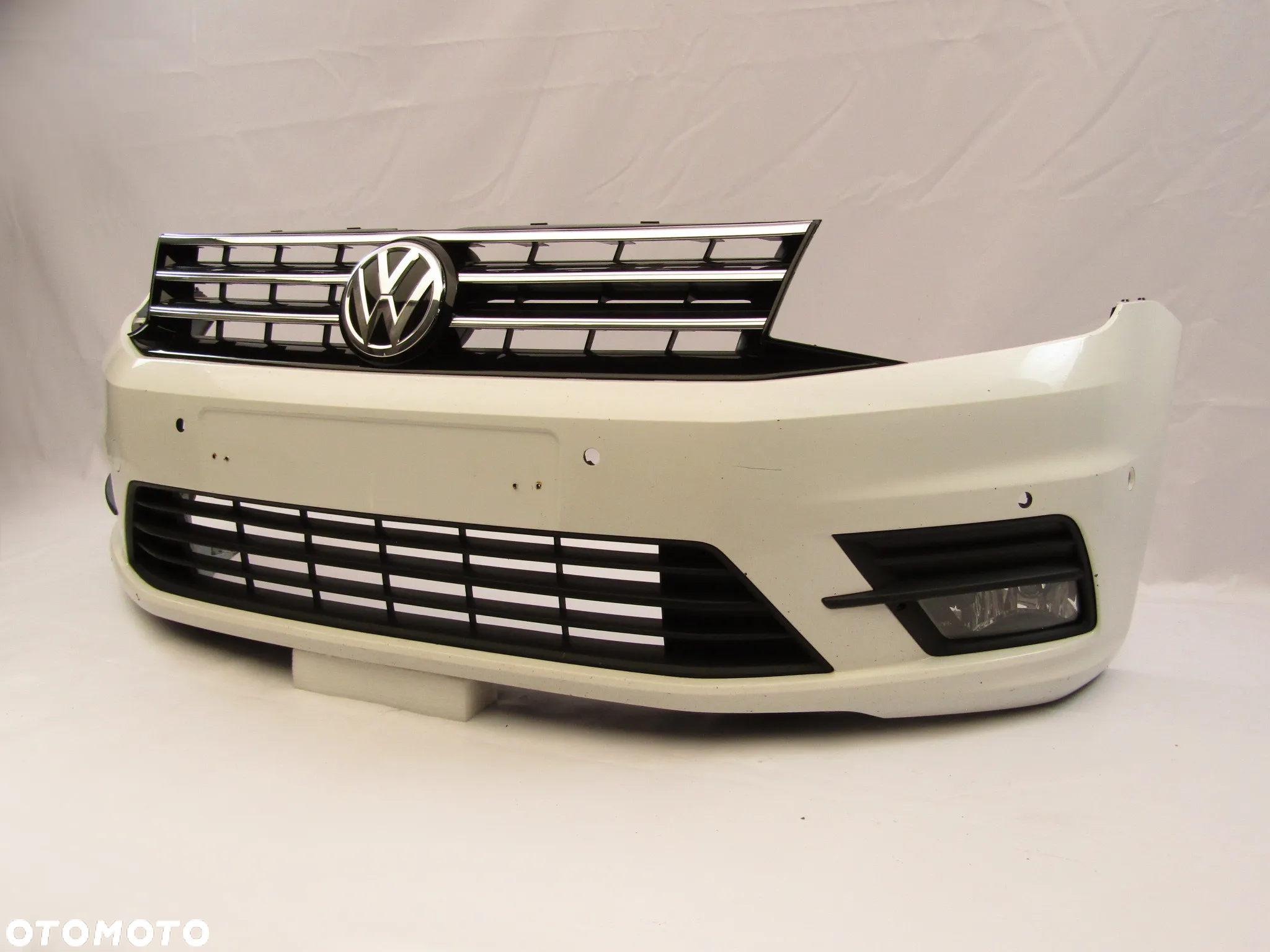 Zderzak przedni VW Caddy LIfe 15 - 20 Pdc-6 Highline Lakier LB9A - 10