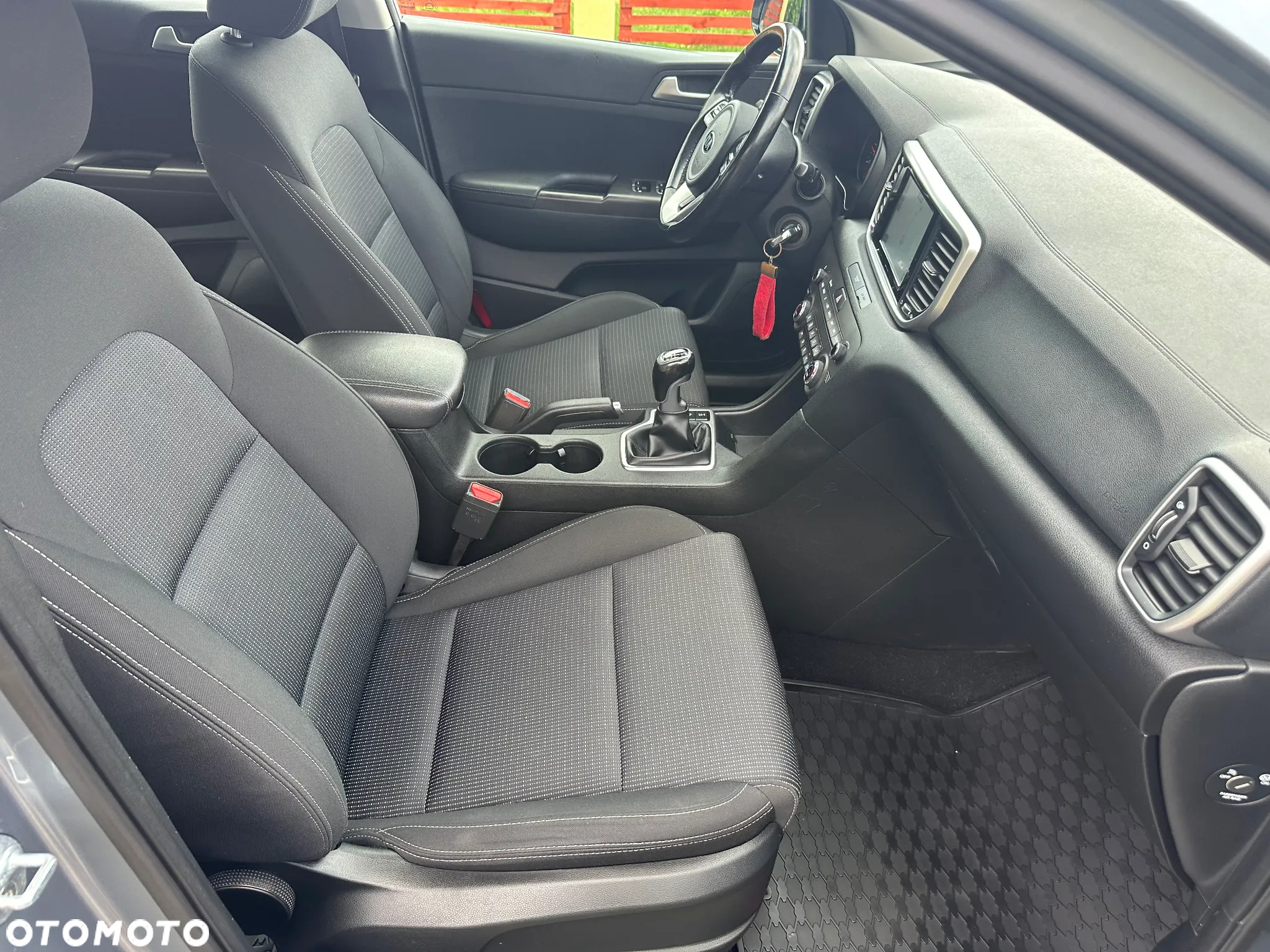 Kia Sportage 1.6 CRDI AWD GT LINE - 31
