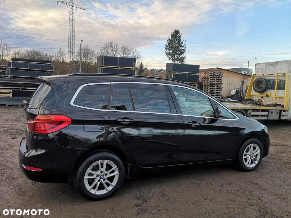 BMW Seria 2 218d Sport Line - 8