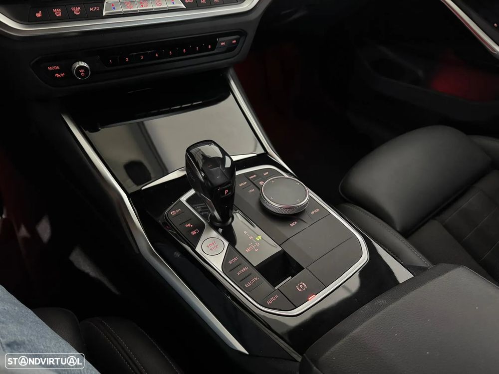 BMW 330 e Touring Pack M Auto - 17