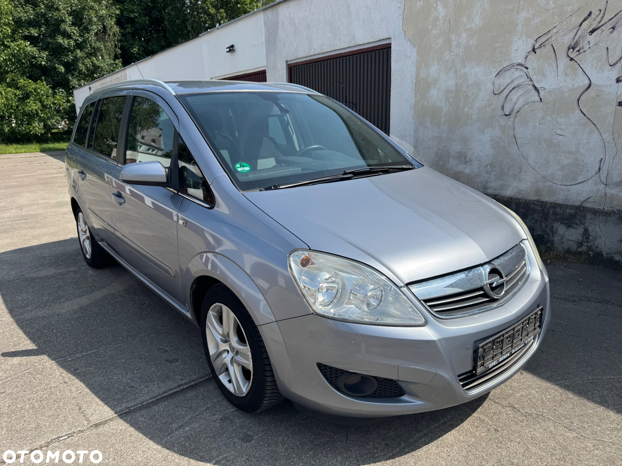 Opel Zafira 1.6 Elegance - 2