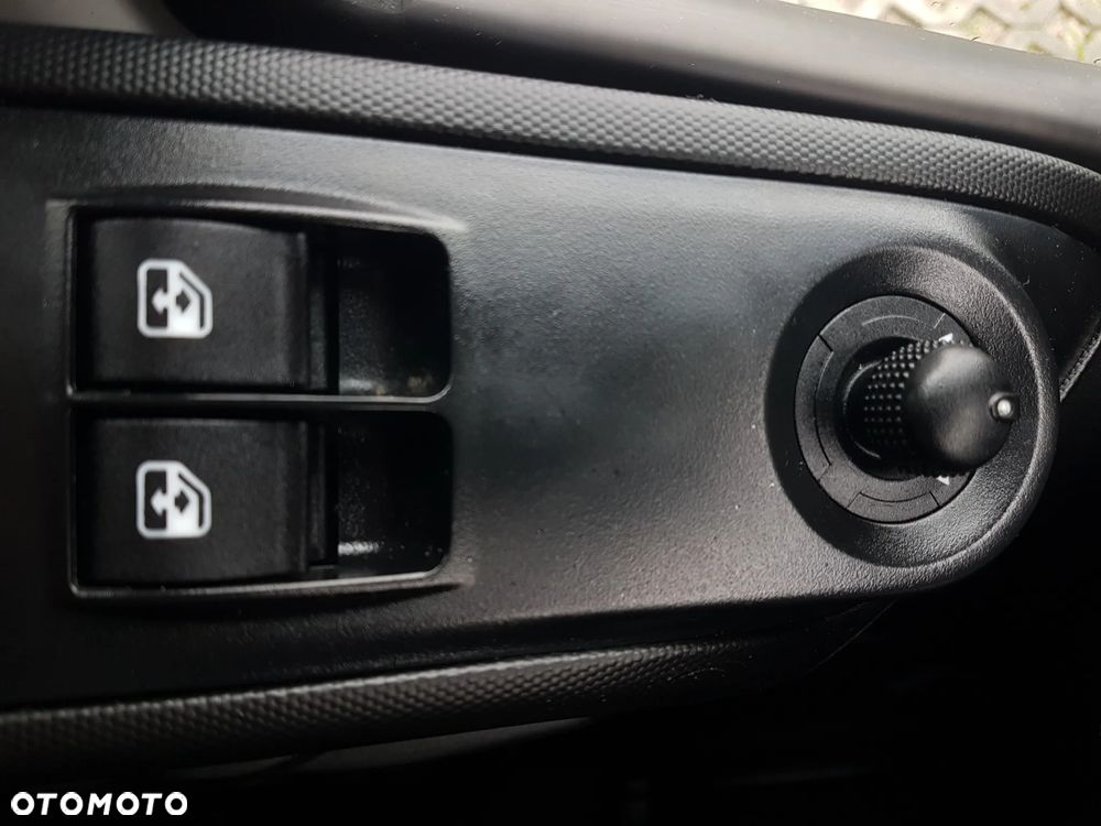 Iveco DAILY KONTENER NISKOPODŁOGOWY 4,43x2,23x2,42 SKLEP FOODTRUCK BAR KLIMA KONIOWÓZ KAMPER - 9