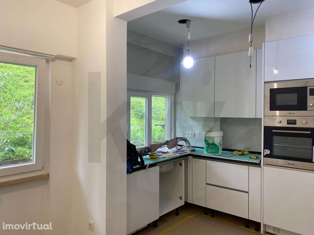 ⚡ T2 moderno no Rés-do-chão com suite, arrumos e elevador em Benfica - Grande imagem: 3/16