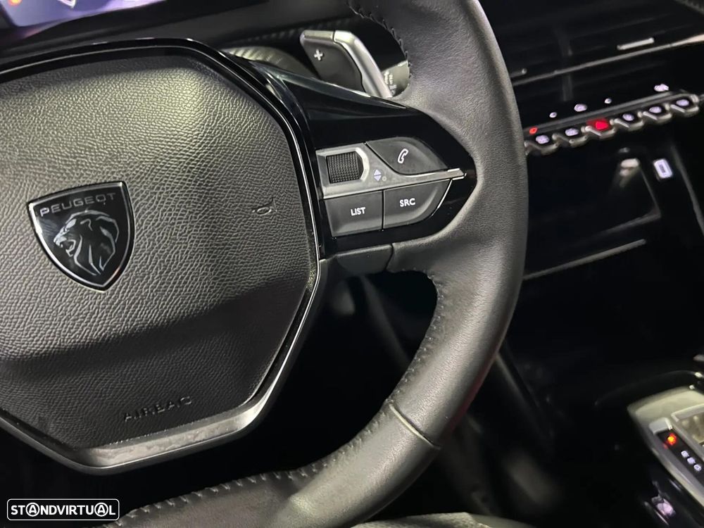 Peugeot e-2008 54 kWh Allure - 17