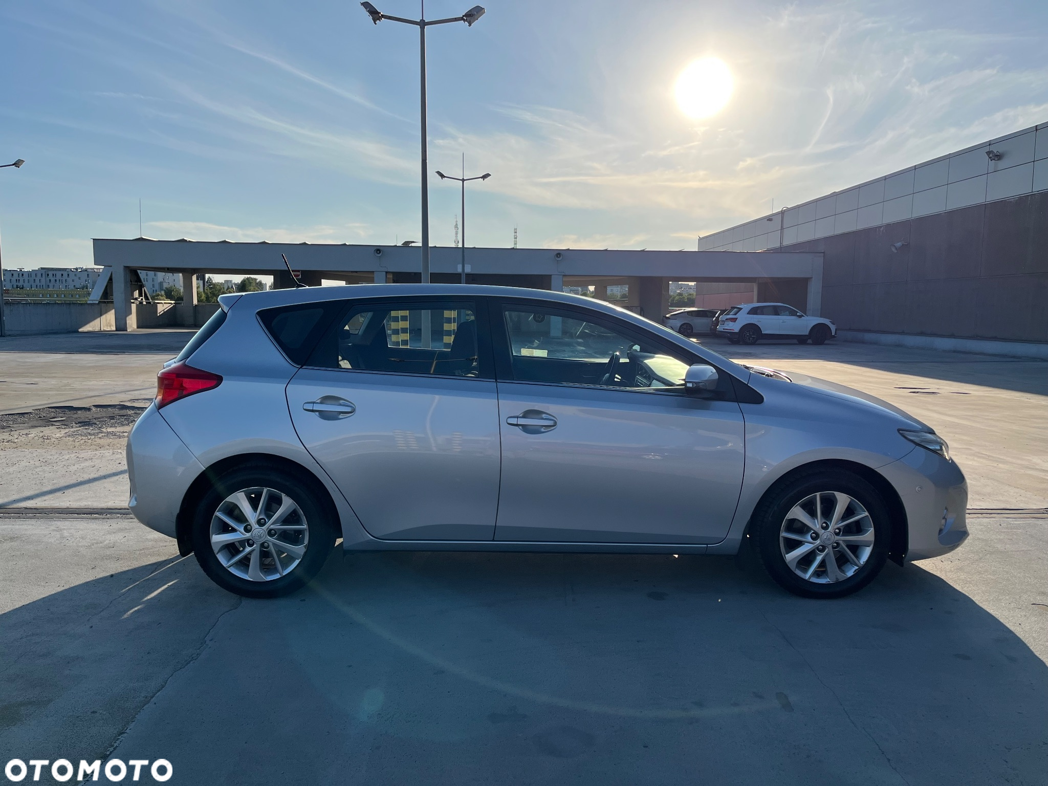 Toyota Auris 1.6 Premium Comfort - 7