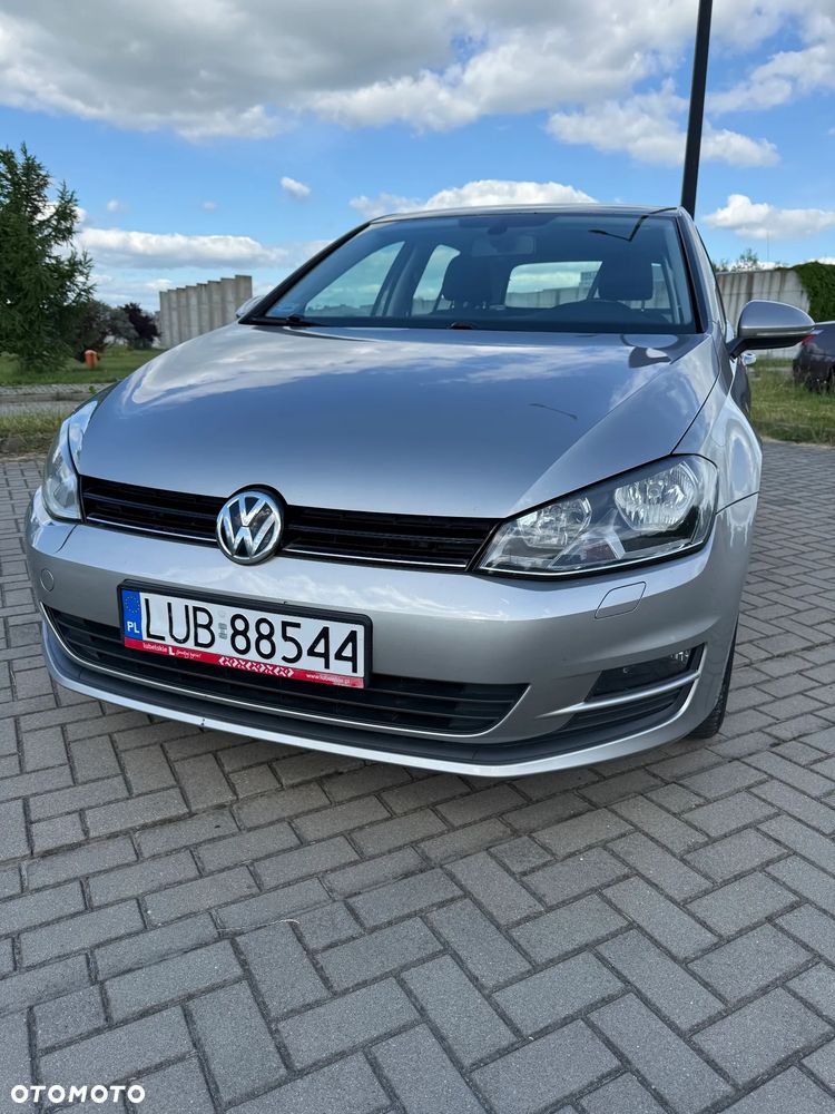 Volkswagen Golf - 1