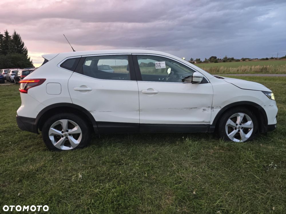 Nissan Qashqai 1.6 dCi N-Connecta - 7