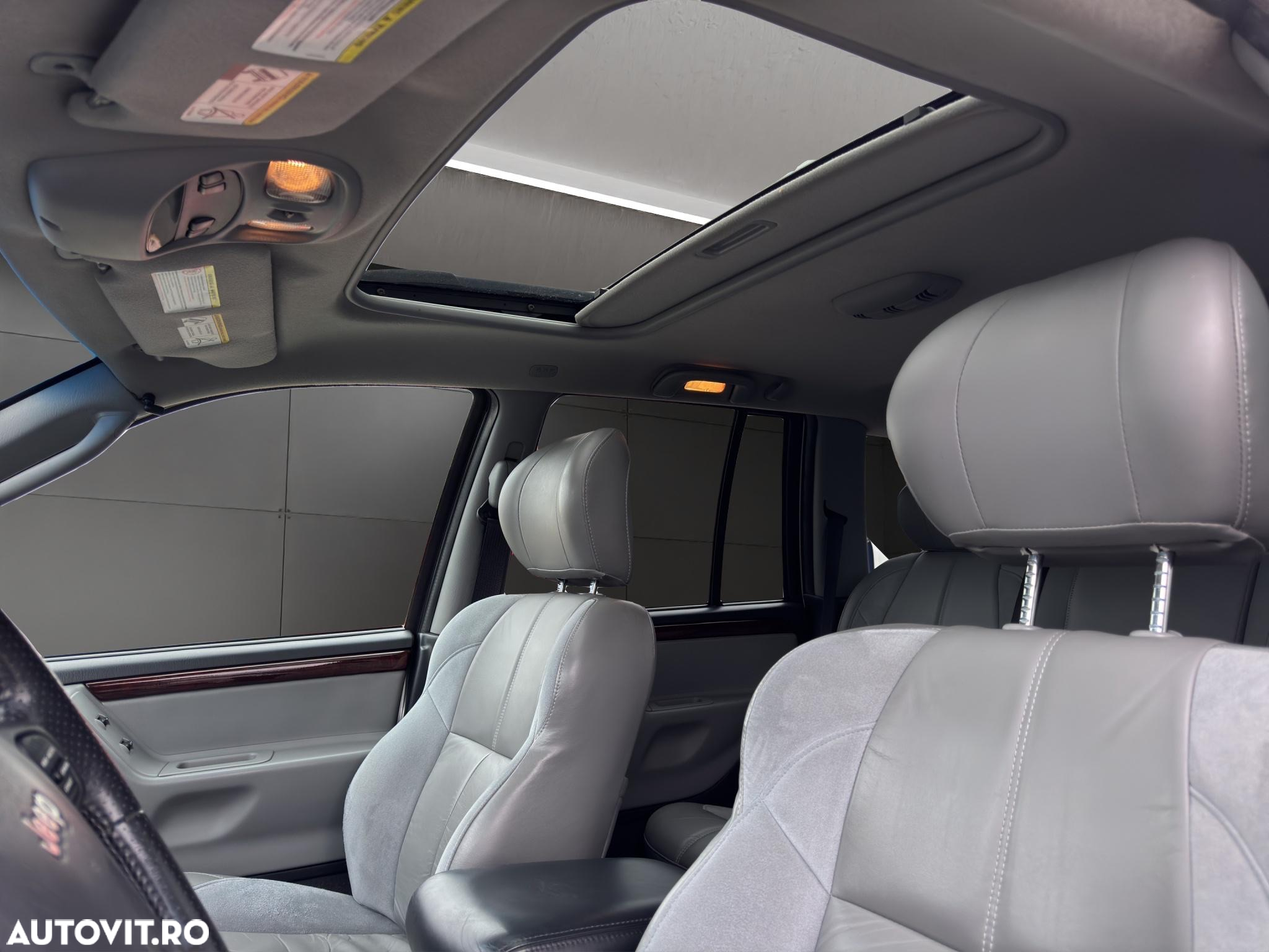 Jeep Grand Cherokee - 8