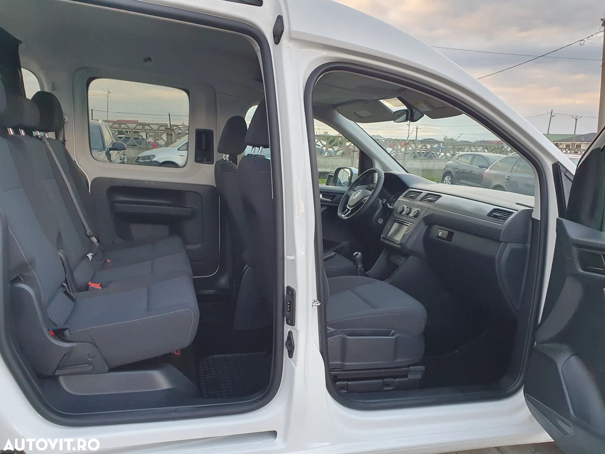 Volkswagen Caddy 2.0 TDI (5-Si.) 4MOTION Comfortline - 36
