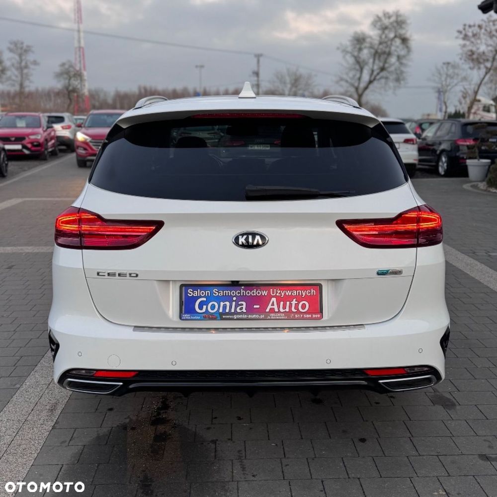 Kia Ceed - 7