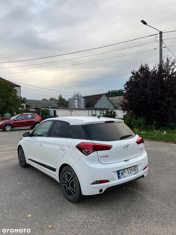Hyundai I20 2016 photo 3