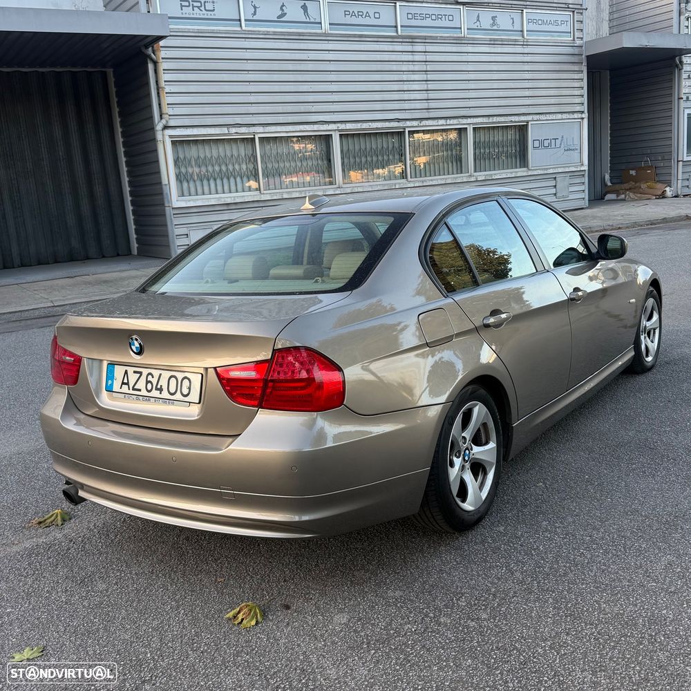 BMW 320 d Efficient Dynamic Edition Sport Line - 2