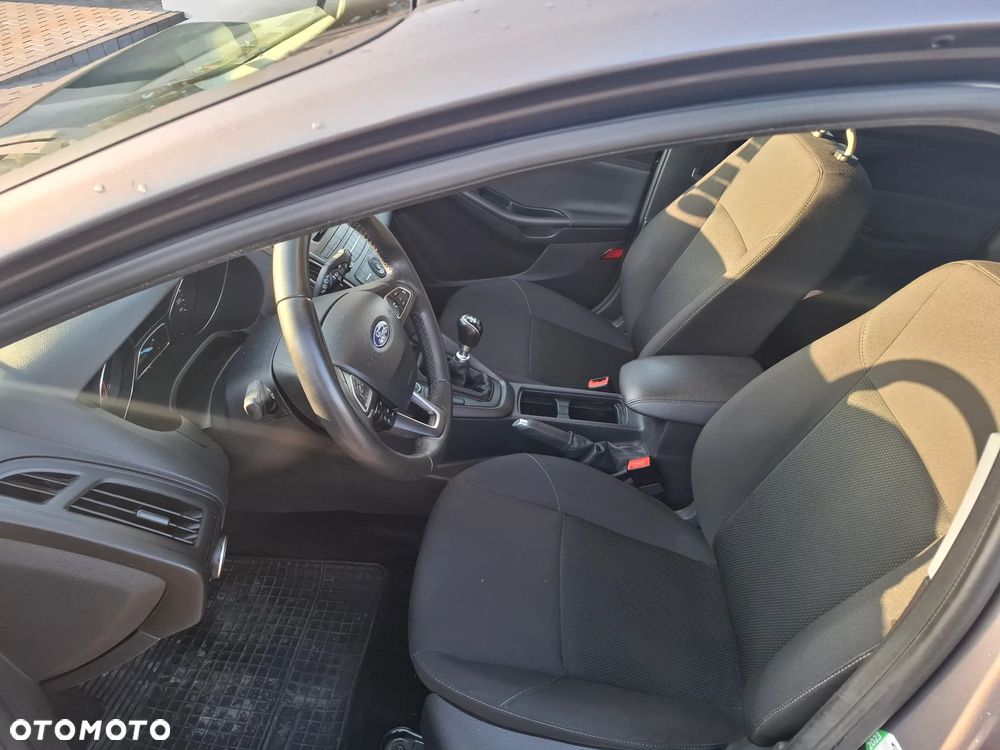 Ford Focus - 13