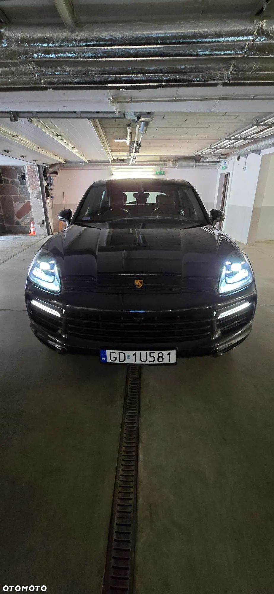 Porsche Cayenne Standard - 1