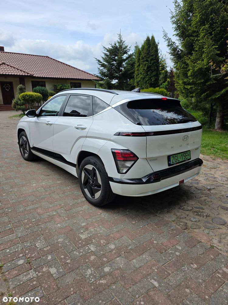 Hyundai Kona 65kWh Executive - 10