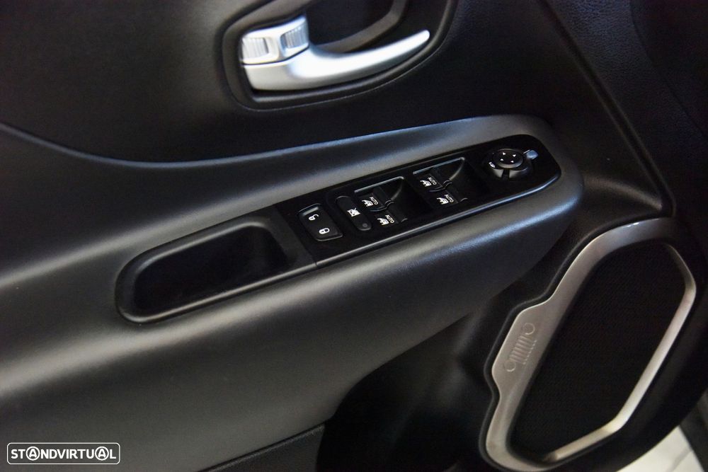 Jeep Renegade 1.6 MJD Limited DCT - 26