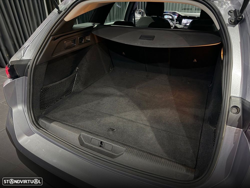 Peugeot 308 SW 1.6 Hybrid Allure e-EAT8 - 36