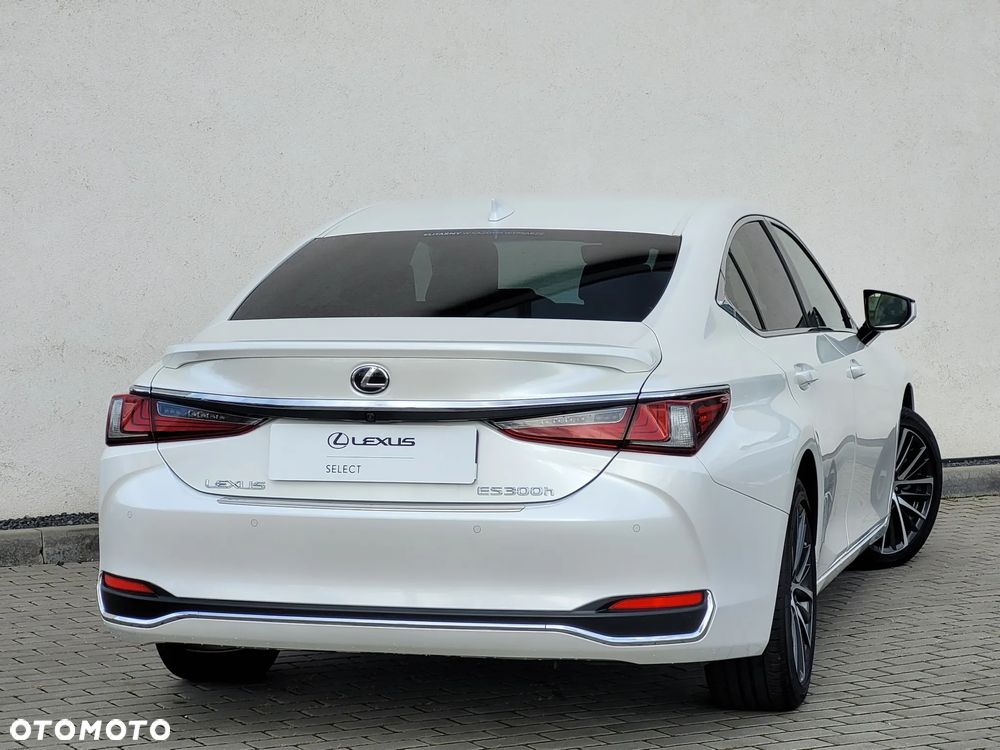 Lexus ES 300h Business Edition - 5