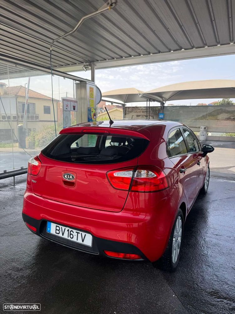 Kia Rio 1.4 Dream Team Edition - 4