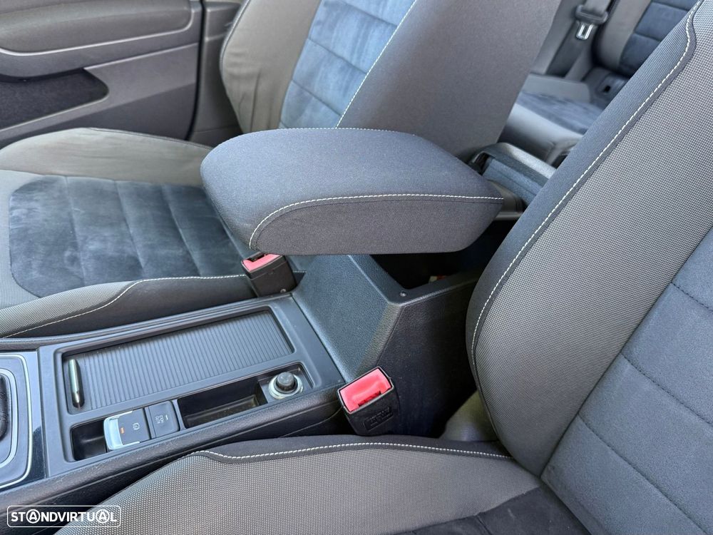 VW Golf 1.6 TDi Highline DSG - 18