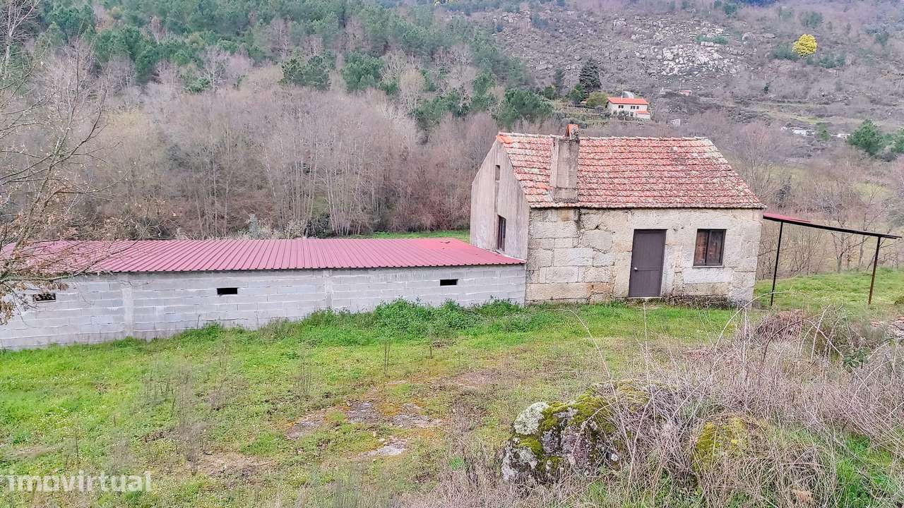 Quinta em aldeia entre Viseu e a Guarda - Grande imagem: 4/20