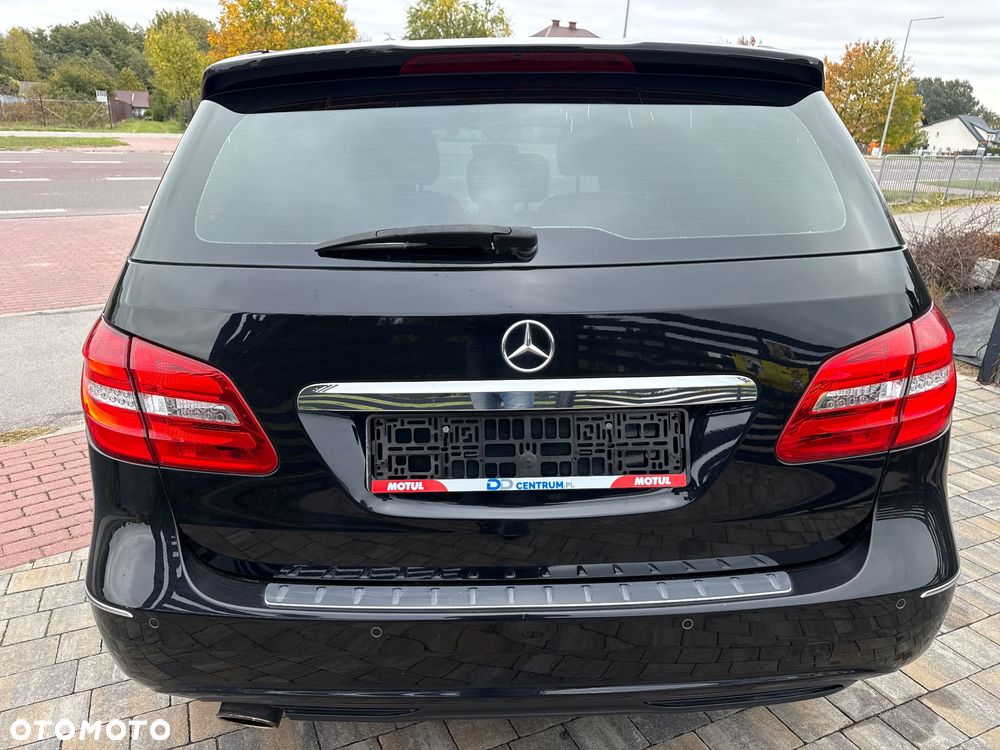 Mercedes-Benz Klasa B 180 7G-DCT UrbanStyle Edition - 14