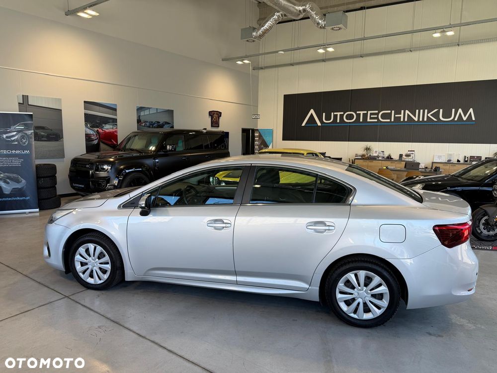 Toyota Avensis 1.8 Premium MS - 8