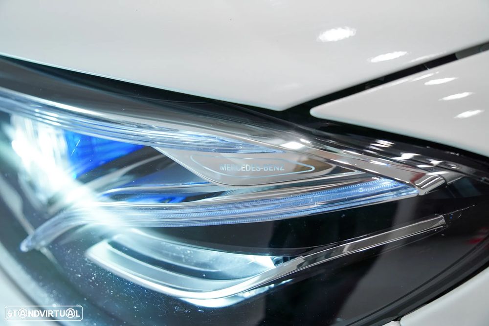Mercedes-Benz E 300 d AMG designo 7L - 14