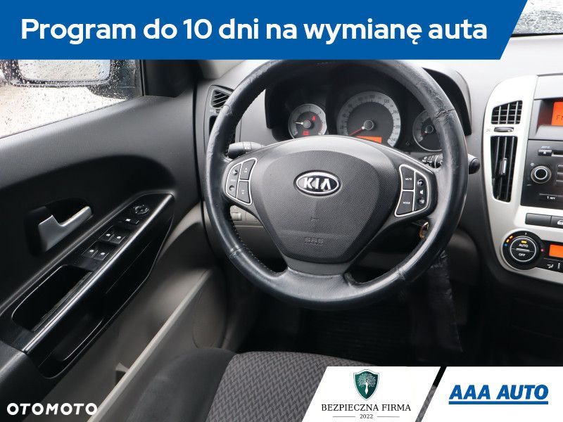 Kia Ceed - 9