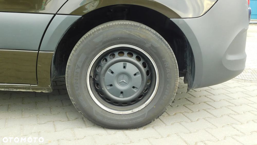 Mercedes-Benz SPRINTER 311CDI L2H2 Silnik 2,0  106tyś.km FV23% - 11