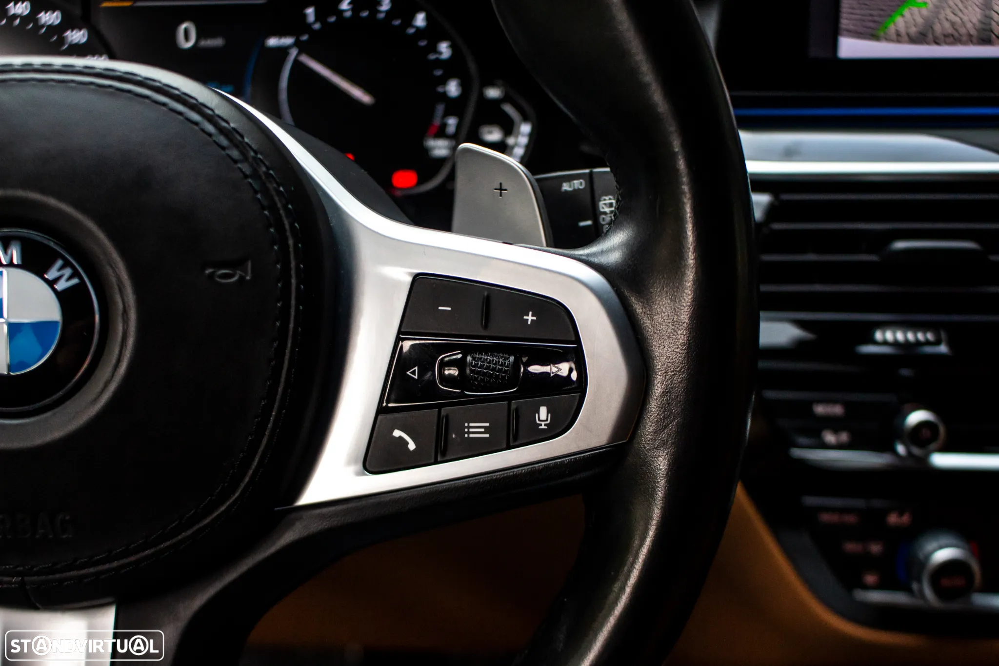 BMW 530 e Pack Desportivo M - 16