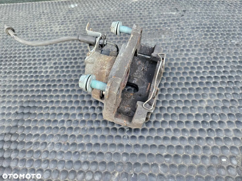 Zacisk Zaciski Jażmo Przód Przednie Hamulcowy Hamulcowe AUDI A4 B6 B7 VW 288mm - 15