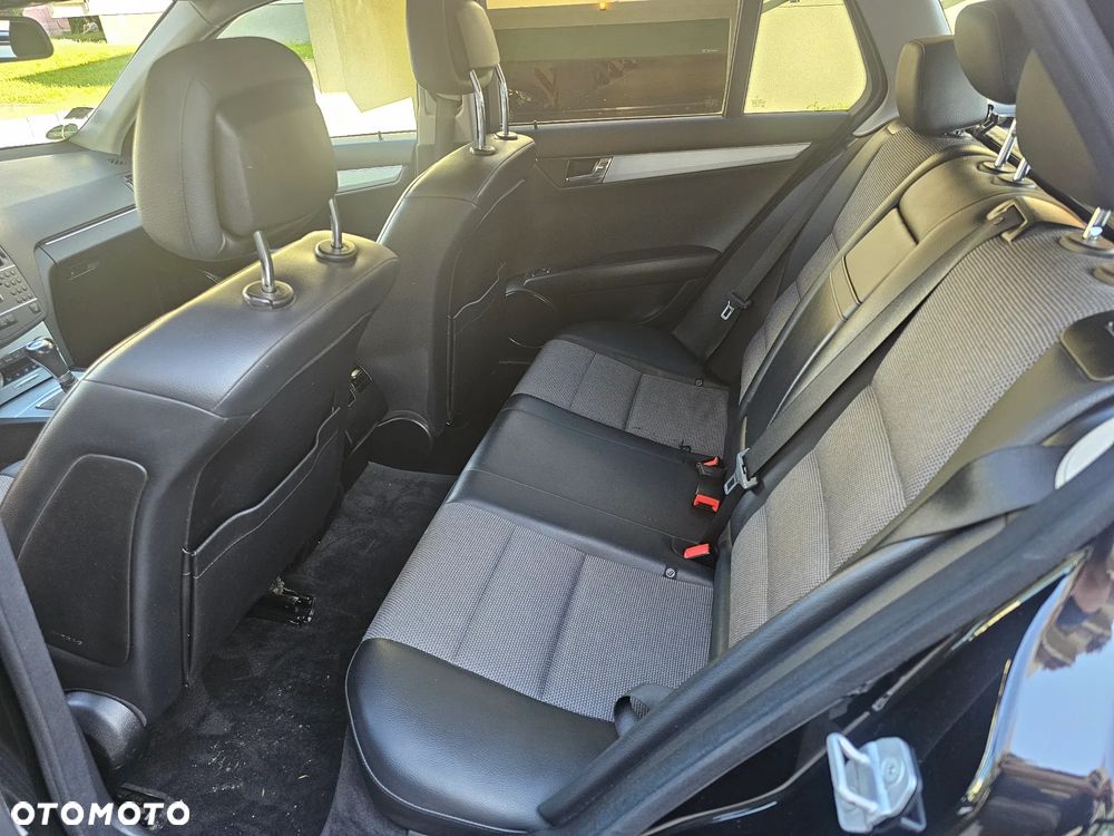 Mercedes-Benz Klasa C 180 BlueEFFICIENCY Avantgarde - 13