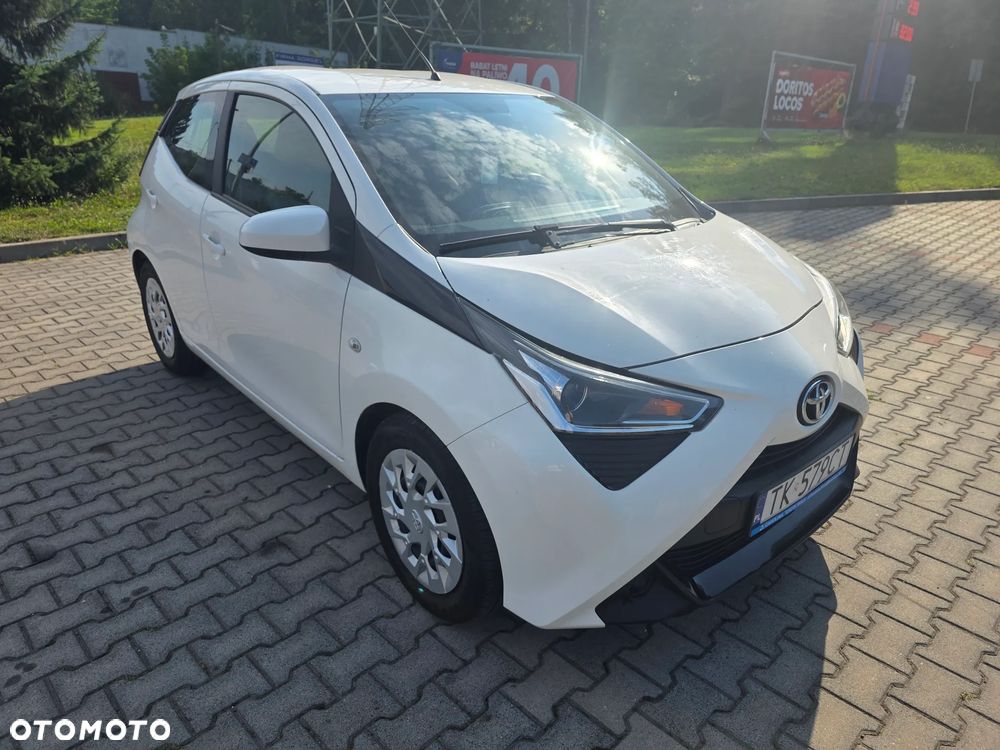 Toyota Aygo 1.0 VVT-i Color Edition - 1