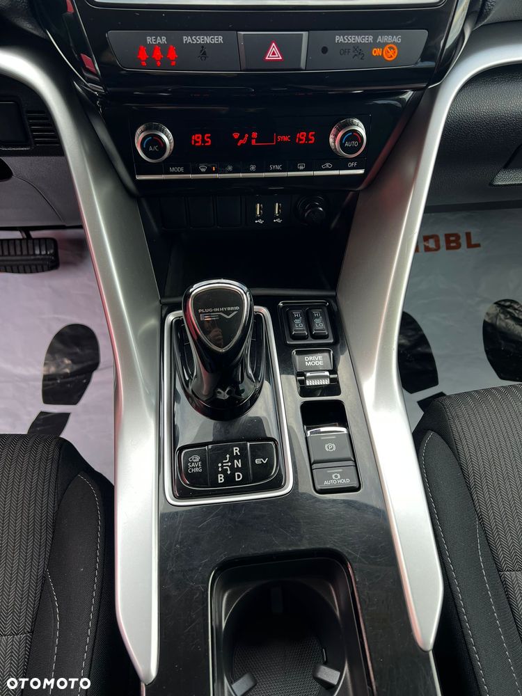 Mitsubishi Eclipse Cross 4WD Plus Select - 22